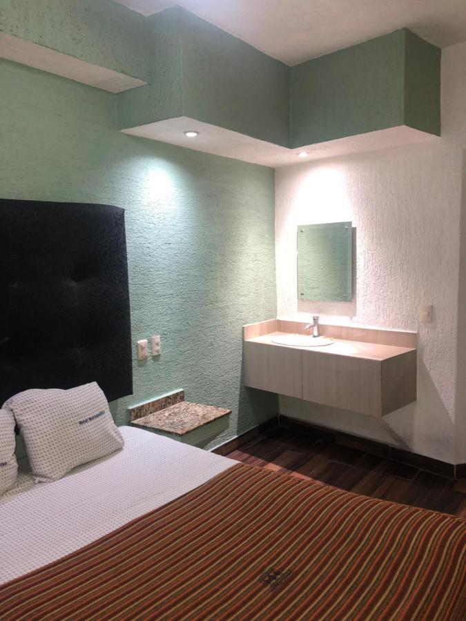 Hotel Metropolitan Гвадалахара Экстерьер фото