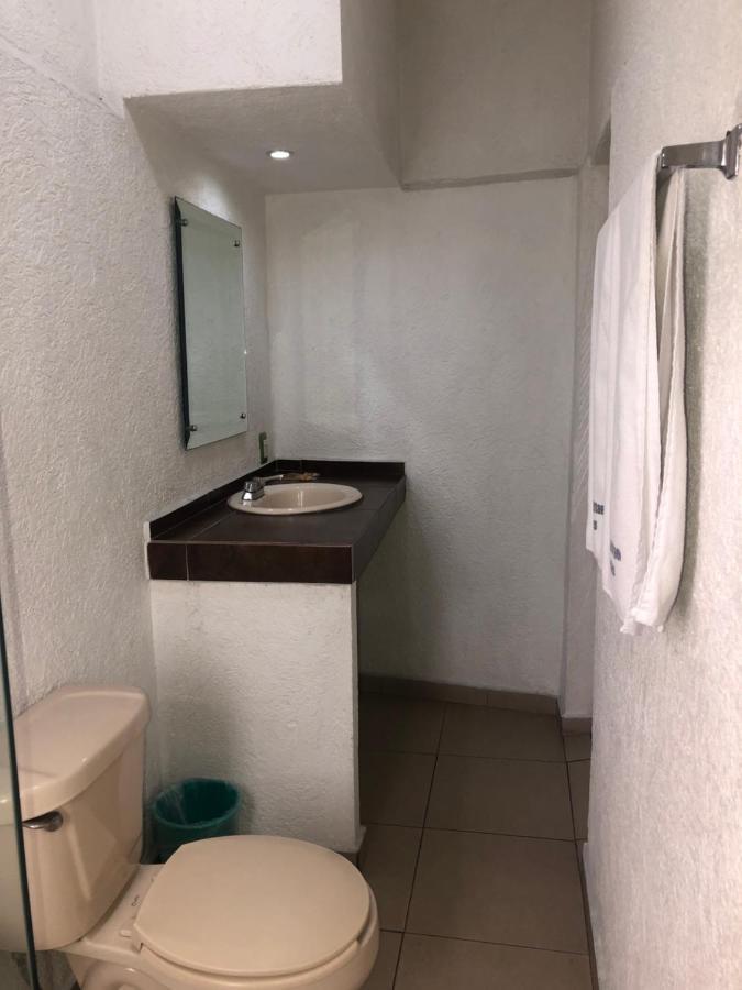 Hotel Metropolitan Гвадалахара Экстерьер фото